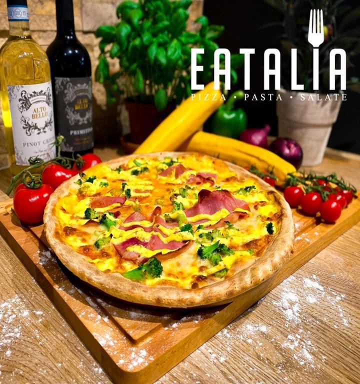 Eatalia Pizza, pasta salate